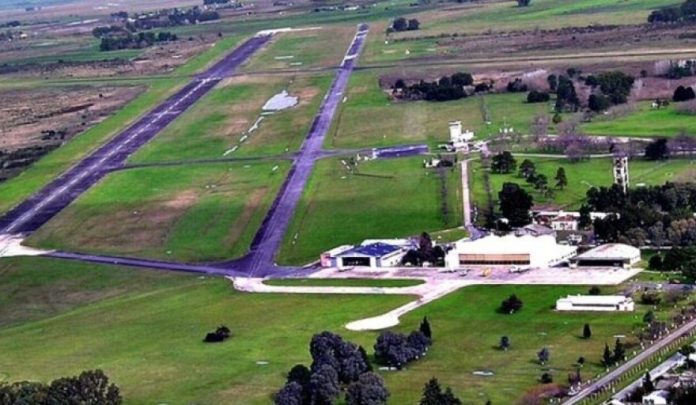 Buscan concesionar el aeropuerto de La Plata - Diario Hoy En la noticia