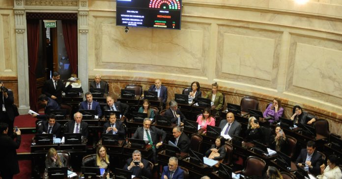 La Libertad Avanza quiere echar del Congreso a los diputados y senadores que tengan causas judiciales abiertas, después del escándalo de Kueider