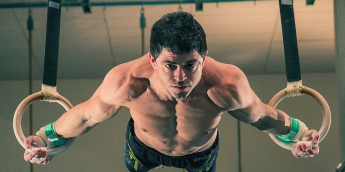 Citaron a indagatoria al gimnasta Federico Molinari, investigado por acosar a una menor de edad: los chats que figuran en la causa