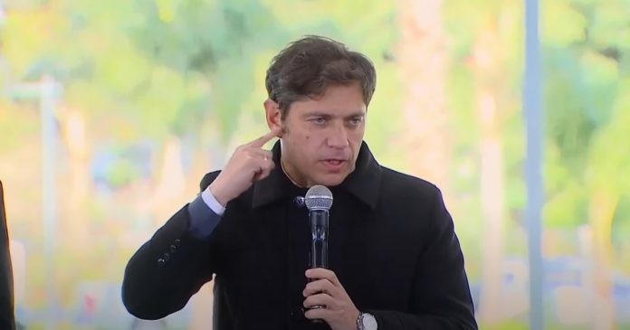 Kicillof busca levantar el perfil: lanzó un insólito plan para manejar Aerolíneas y presentó un video por "el daño de Milei"