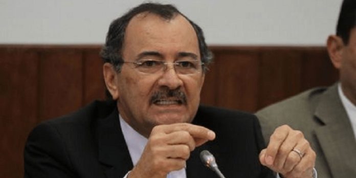 Ecuador gestionará en Estados Unidos recuperar el dinero que obtuvo el excontralor Carlos Pólit por corrupción