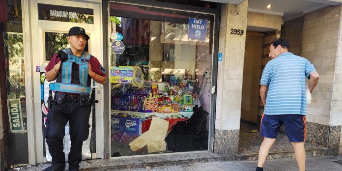 Buscan identificar en la Morgue a la víctima del crimen de Recoleta: investigan a la pareja que huyó del lugar