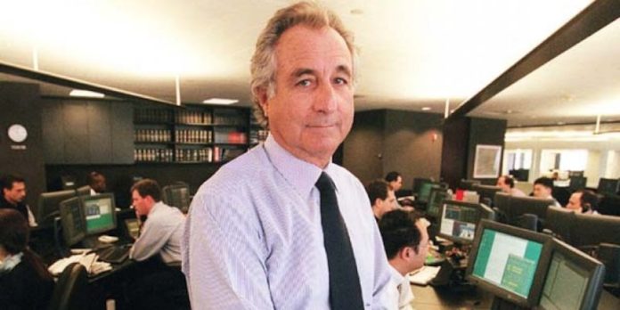 El día que cayó Bernie Madoff, el estafador de Wall Street que robó 65 mil millones de dólares y fue entregado por sus hijos