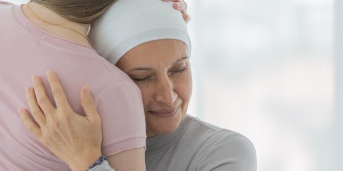 Las mujeres con cáncer pueden usar Rogaine de manera segura para frenar la caída del cabello