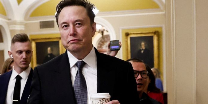 Elon Musk se convirtió en el primer hombre en alcanzar este récord histórico de riqueza