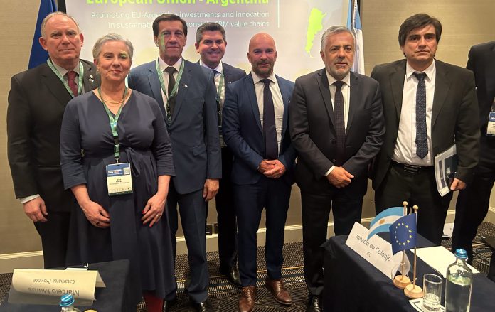 Visita oficial a Bruselas: la delegación argentina se reunió con representantes de fondos de financiamiento y bancos de inversión