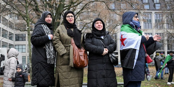 Cinco países europeos suspendieron los pedidos de asilo de los refugiados sirios tras la caída de Al Assad