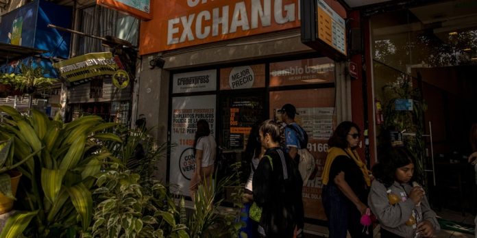 Dólar hoy en vivo: a cuánto cotiza este viernes 13 de diciembre y cuál es el precio minuto a minuto