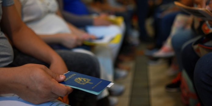 Un senador ha propuesto pagarle mil dólares a cada persona que denuncie a un migrante indocumentado en Misuri