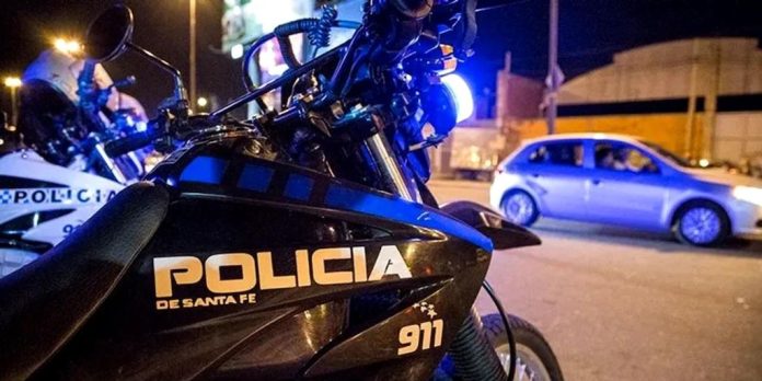 Rosario: detuvieron a cuatro policías por un allanamiento ilegal en la casa de una persona que habían arrestado por no tener DNI