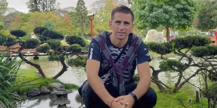 El llanto de la pareja del gendarme argentino detenido en Venezuela: “No sabemos si está bien, si está comiendo o si le han hecho algo”