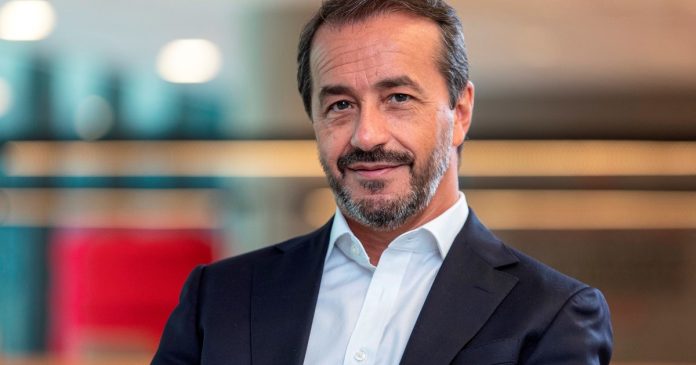 Para el banco Santander, "hay que prestar dólares a quienes generan dólares"