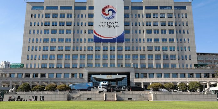 La Policía surcoreana allanó la oficina del presidente Yoon Suk-yeol en medio de las investigaciones por la ley marcial