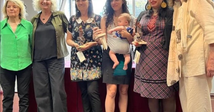 Leila Sucari gana el Premio Walsh-Facio 2024 con su novela erótica 'La Fiebre'