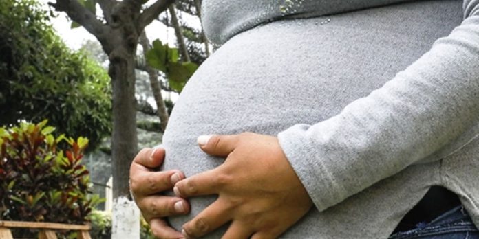 Seis de cada 10 adolescentes embarazadas en Uruguay fueron víctimas de abuso sexuales
