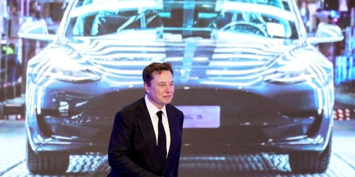 Elon Musk compara a “caballos” con los autos de gasolina: “En el futuro los vehículos serán eléctricos y autónomos”