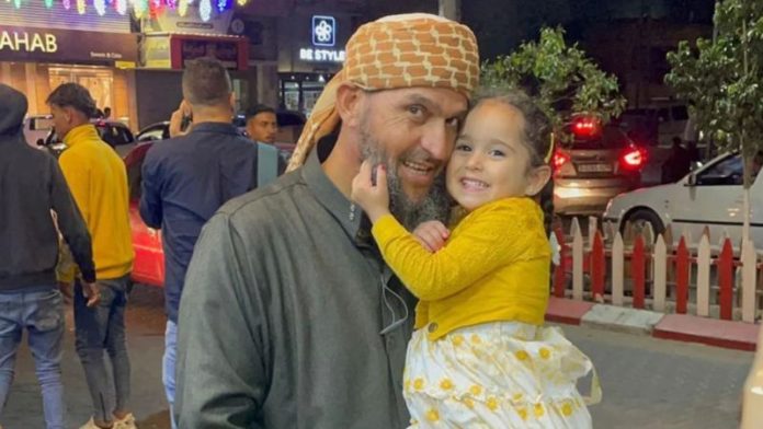 Ataque de Israel con un tanque mata a un abuelo palestino cuyo homenaje a su nieta fallecida se hizo viral