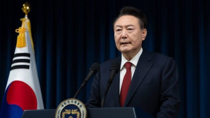 El Parlamento de Corea del Sur vota a favor de destituir al presidente Yoon por la debacle de la ley marcial