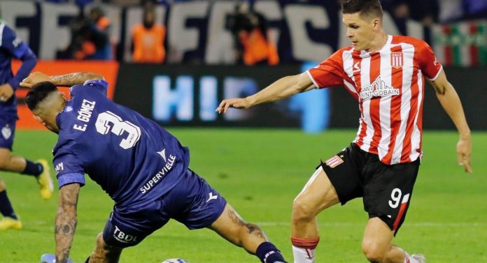 Leandro Desábato dirigirá la final del Trofeo de Campeones con Vélez en un contexto especial