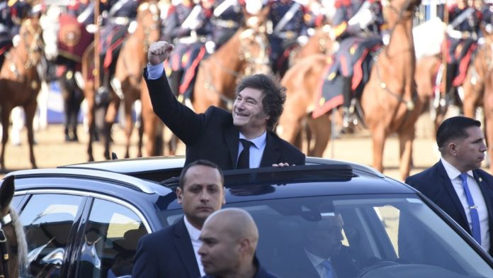 Un año de Javier Milei al poder y de la Argentina a boxes