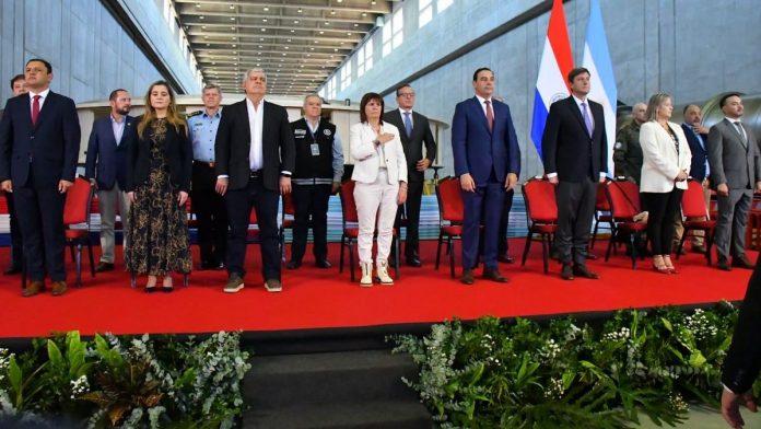Luego de cuatro años, reabrieron el paso fronterizo entre Argentina y Paraguay