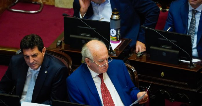 Al kirchnerismo le faltó un senador que puede ser clave para expulsar a Edgardo Kueider