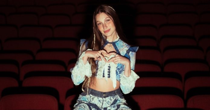 La increíble historia de Yami Safdie, la joven que cantaba covers en redes y acaba de estrenar un hit viral reversionado por Luck Ra