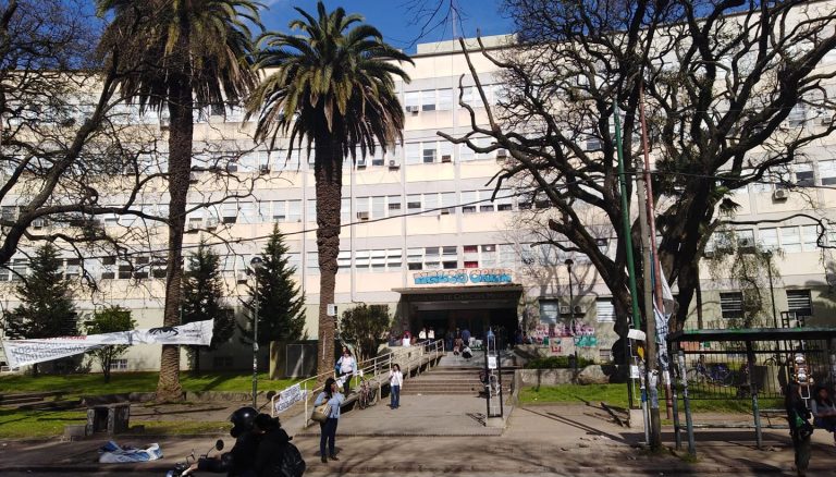 Reconocimiento internacional para la UNLP: médicos egresados con títulos válidos en todo el mundo