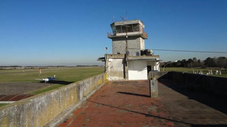 Proponen concesionar el aeropuerto de La Plata para impulsar su desarrollo