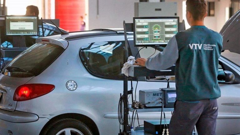 Nuevas medidas para la VTV, peajes y licencias: los cambios que impactarán a los conductores