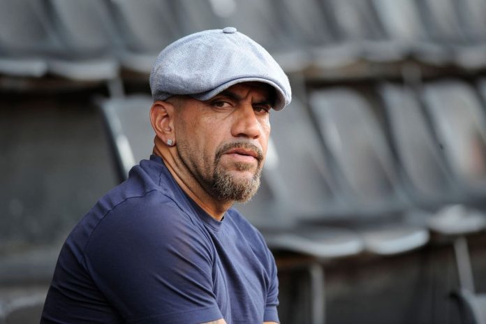 juan-sebastian-veron-a-la-cabeza