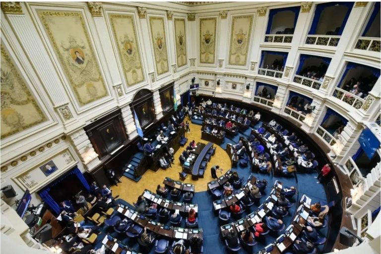 La Cámara de Diputados bonaerense debate la suspensión de las PASO en 2025