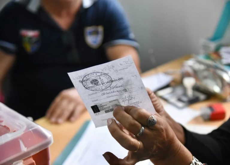 La Plata refuerza el acceso a la salud con operativos en distintos barrios