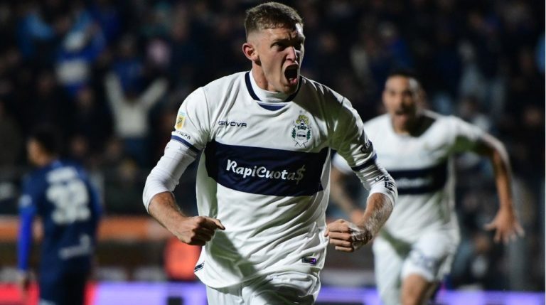 Gimnasia busca volver al triunfo en el Bosque ante recuperarse ante Deportivo Riestra