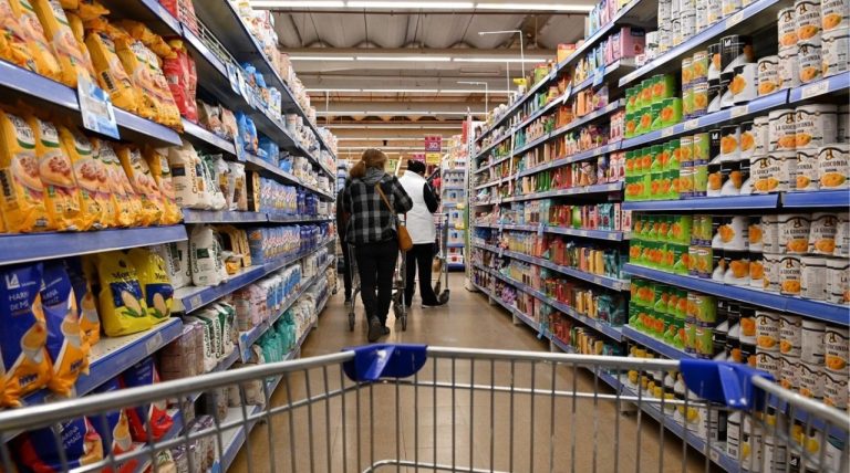 La inflación de febrero fue del 2,4% impulsada por la suba de la carne