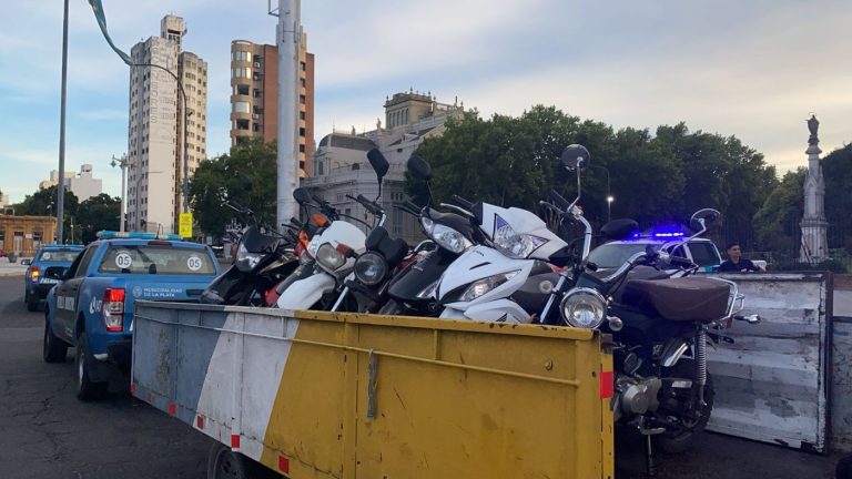 Refuerzan controles a motociclistas en La Plata en medio de la ola de inseguridad