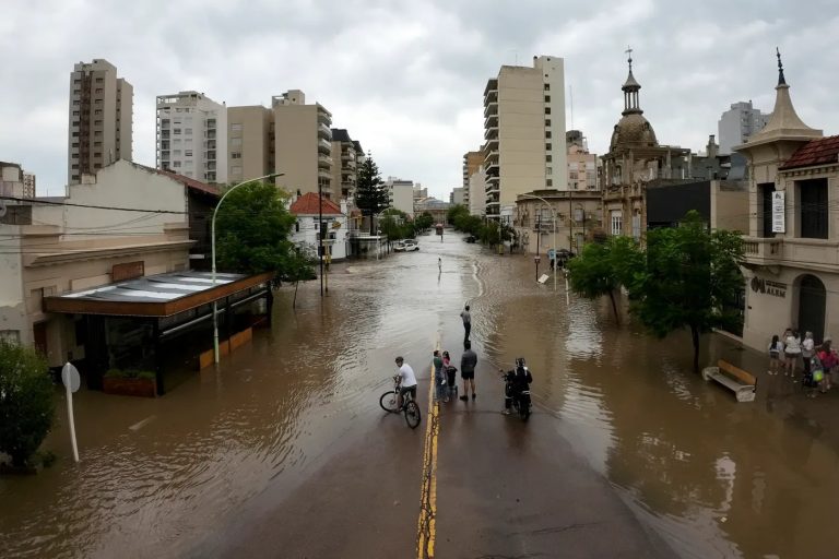 Plaza Moreno será sede de una colecta solidaria para ayudar a Bahía Blanca
