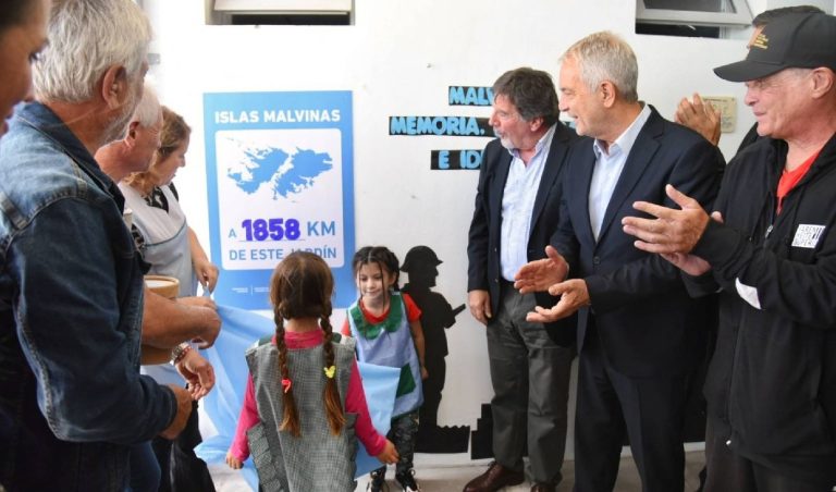 Homenaje en La Plata: Alak y Sileoni encabezaron un acto por el Día de Malvinas