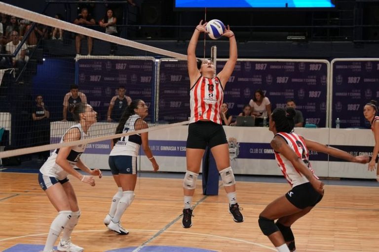 Gimnasia y Estudiantes, frente a frente en el segundo partido de la final de voley femenino