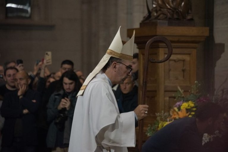 Peregrinación en La Plata en homenaje al papa Francisco a días del cónclave