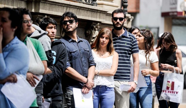 Casi 4 de cada 10 trabajadores platenses están en la informalidad, según un estudio de la UNLP