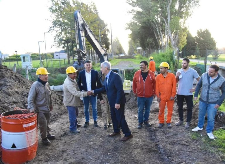 Alak lanzó un ambicioso plan de obras en Joaquín Gorina: pavimento, hidráulica, luminarias y mejoras en escuelas