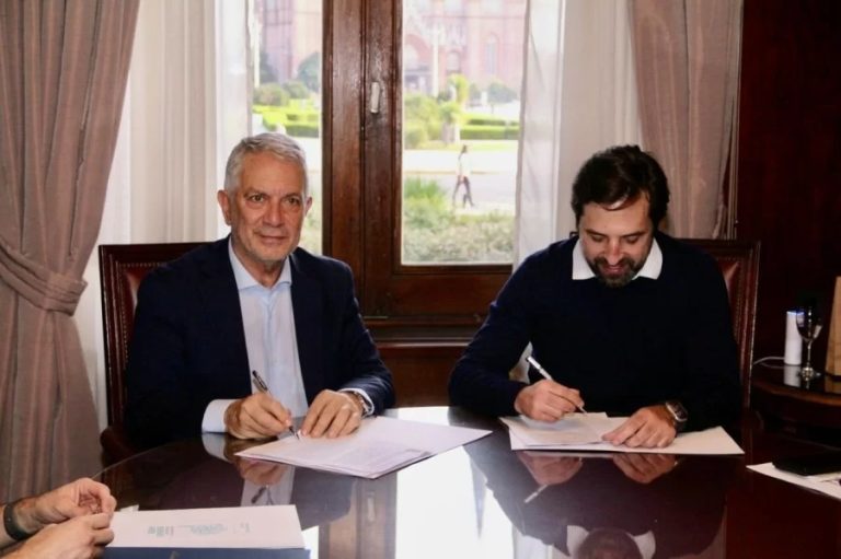 Alak y Kreplak firmaron un acuerdo para construir nuevos CAPS y mejorar cinco existentes en La Plata