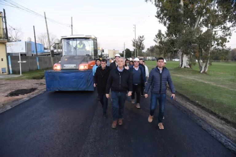 Arturo Seguí se suma al plan de obras con asfaltado, luminarias y mejoras en escuelas