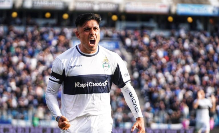 Gimnasia sondea a Cristian Tarragona, que no seguirá en Talleres