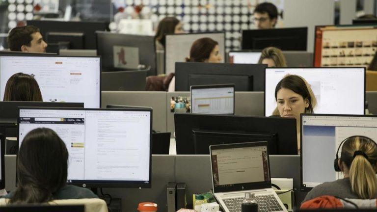 Sueldo con aumento: la Provincia definió el cronograma de pagos para mayo