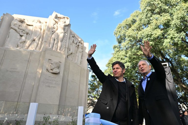 Tras siete meses de obras, reinauguraron la renovada Plaza Rocha