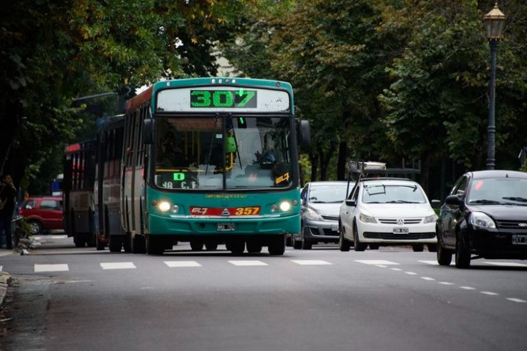 Nuevo aumento del 4,8% en el transporte: el boleto mínimo en La Plata superará los $500 desde junio