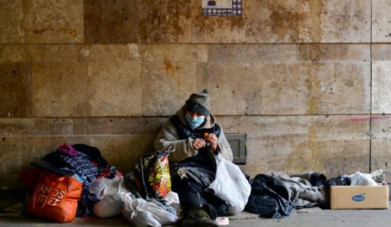 Refuerzan en La Plata la asistencia a personas en situación de calle ante la ola de frío