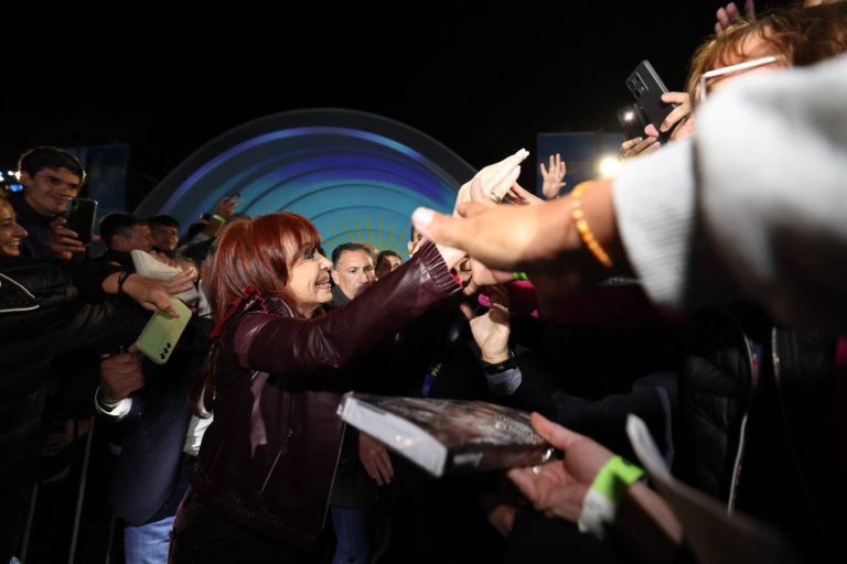 Alerta en el peronismo: convocan a la militancia tras el avance judicial contra CFK